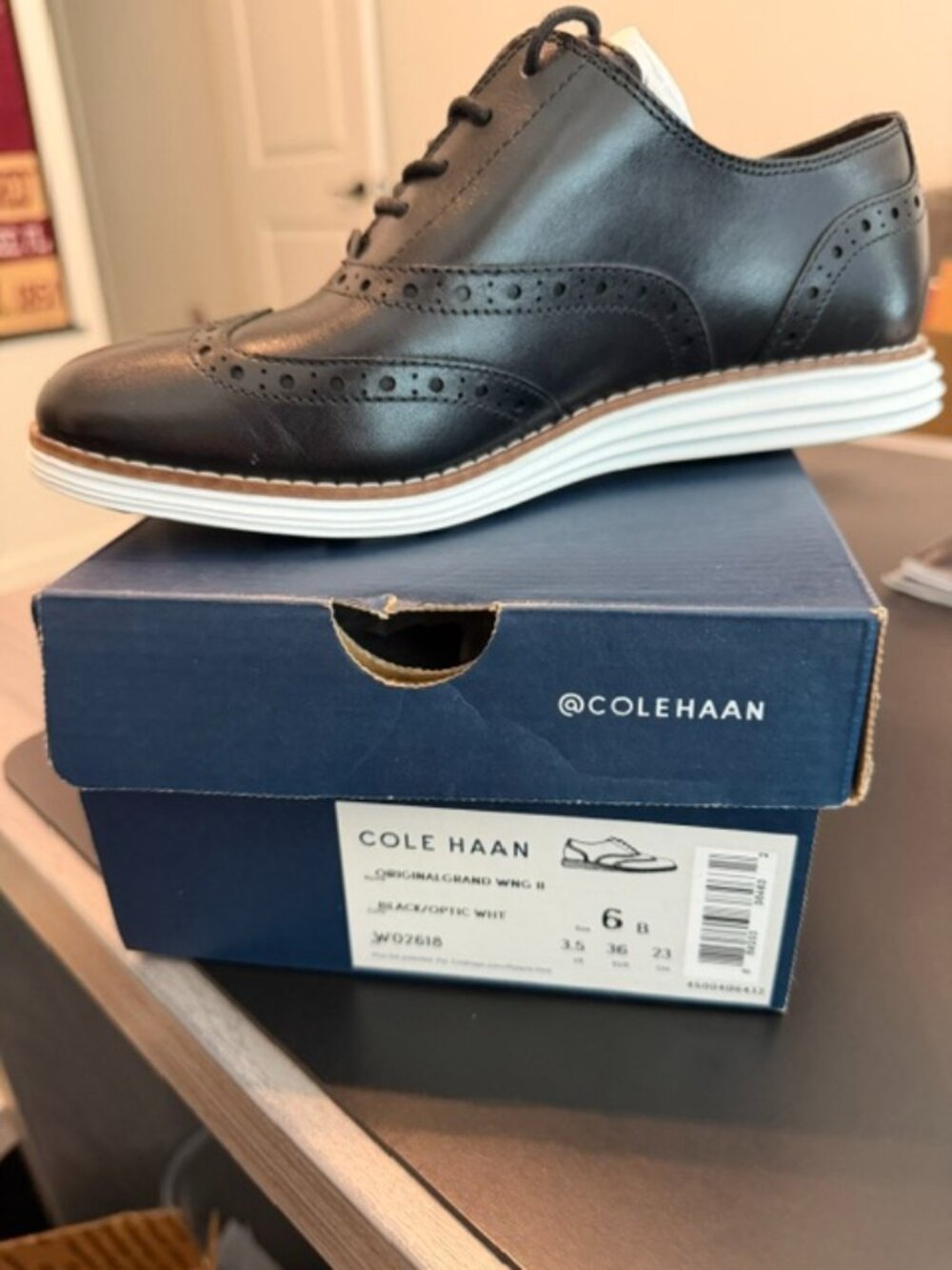 A BRAND NEW Cole Haan Women’s Original Grand Wingtip Oxford, Black, Size 6